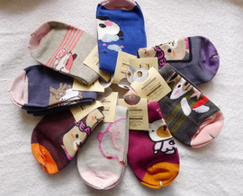 好女春華品牌女襪 精選高品質(zhì)，舒適與時尚并存